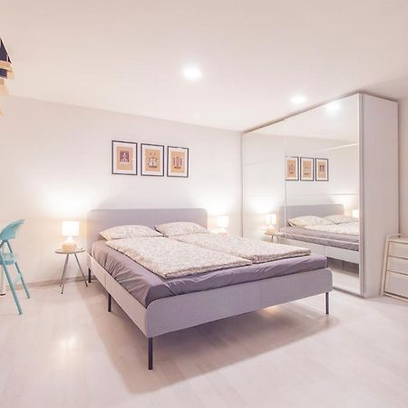 Industrial Double Loft Apartment Budapest Esterno foto